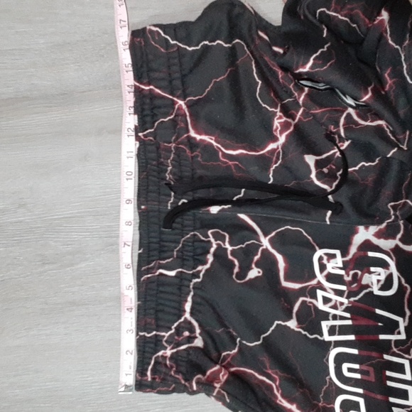 NBA Cavs Lighting Pants - Picture 10 of 14